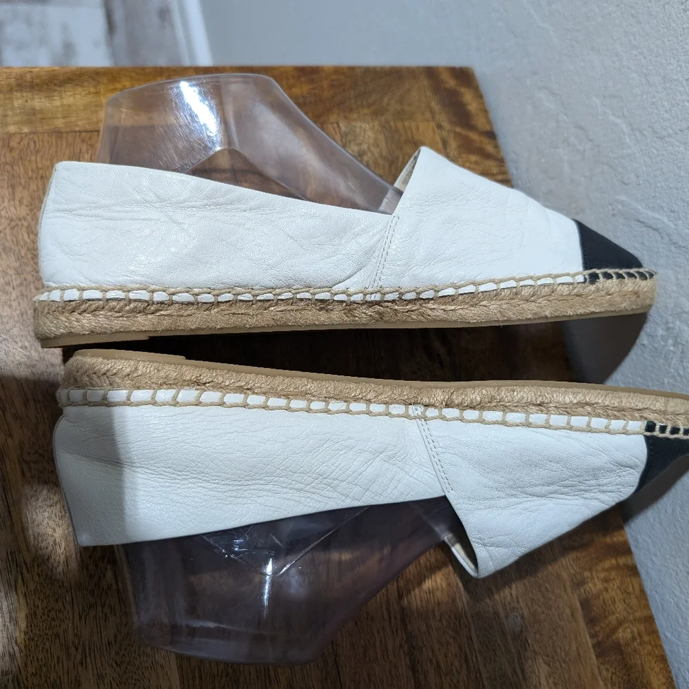 Tory Burch ColorBlock White & Black Cap‎ Toe Nappa Leather Espadrille Flats 10